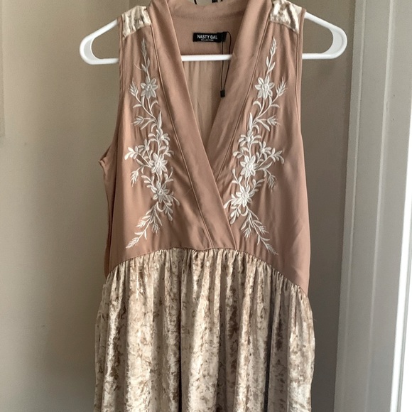 πΈ Nasty Gal Boho Velvet Dress! - Picture 2 of 5